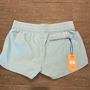 New Women’s AFTCO board short size large
